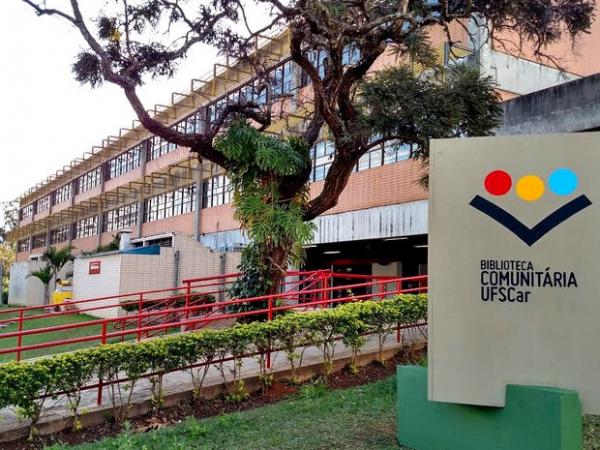 Biblioteca da UFSCar em São Carlos está fechada desde maio (Foto: Fabio Rodrigues/G1)