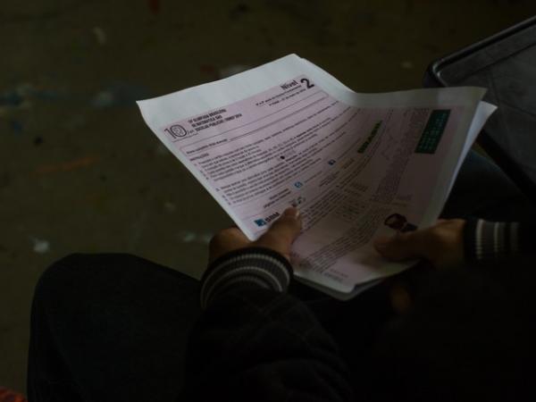 Jovem recebe menção honrosa em Olimpíada Brasileira de Matemática (Foto: Victor Moriyama/G1)