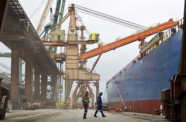 Porto de Santos tem 60 vagas para estivador