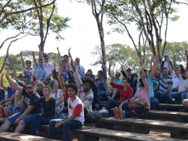 Servidores da Unicamp entram em greve contra salários acima do teto